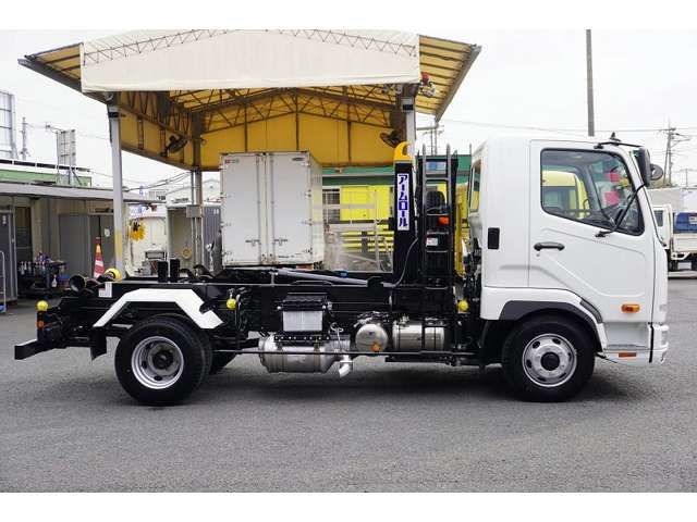 MITSUBISHI FUSOU FIGHTER 2024