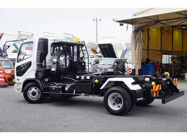 MITSUBISHI FUSOU FIGHTER 2024