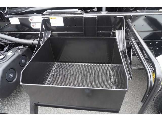 MITSUBISHI FUSOU FIGHTER 2024