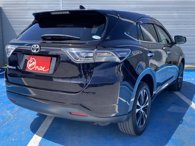 TOYOTA HARRIER 4WD 2016