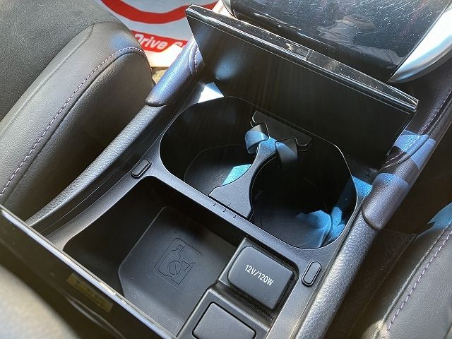 TOYOTA HARRIER 4WD 2016