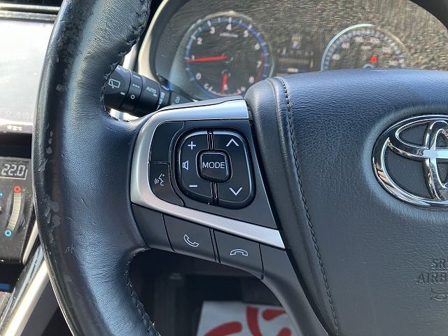 TOYOTA HARRIER 4WD 2016