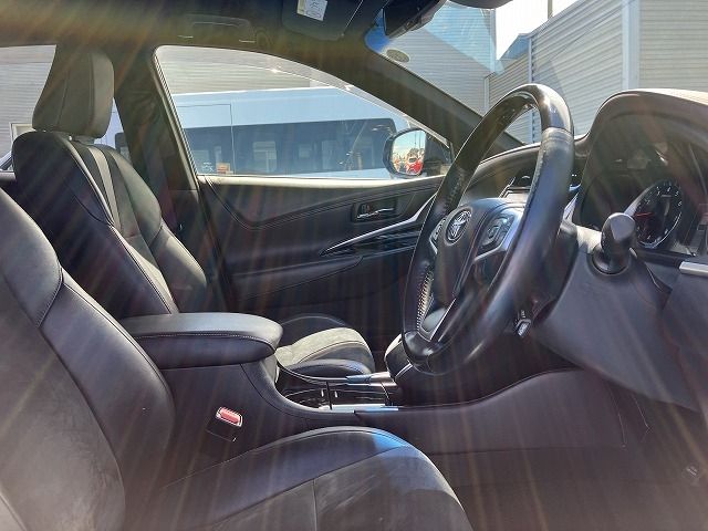 TOYOTA HARRIER 4WD 2016