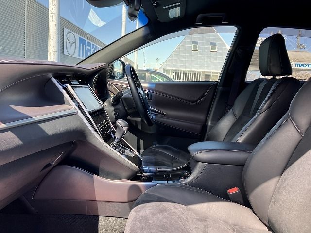 TOYOTA HARRIER 4WD 2016