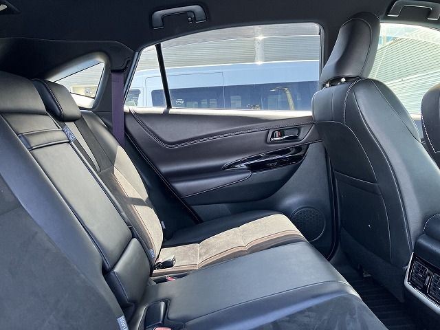 TOYOTA HARRIER 4WD 2016