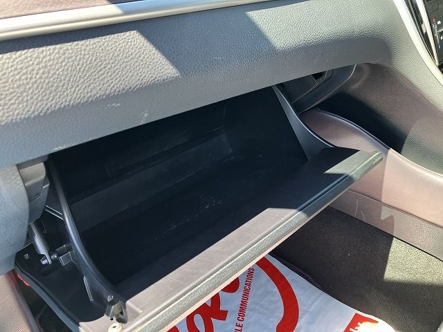 TOYOTA HARRIER 4WD 2016