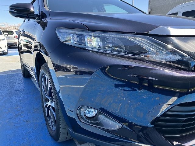 TOYOTA HARRIER 4WD 2016