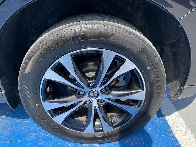 TOYOTA HARRIER 4WD 2016