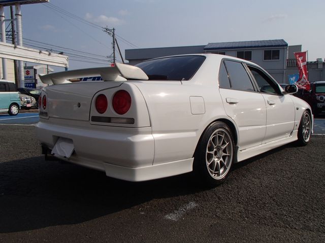NISSAN SKYLINE 1999