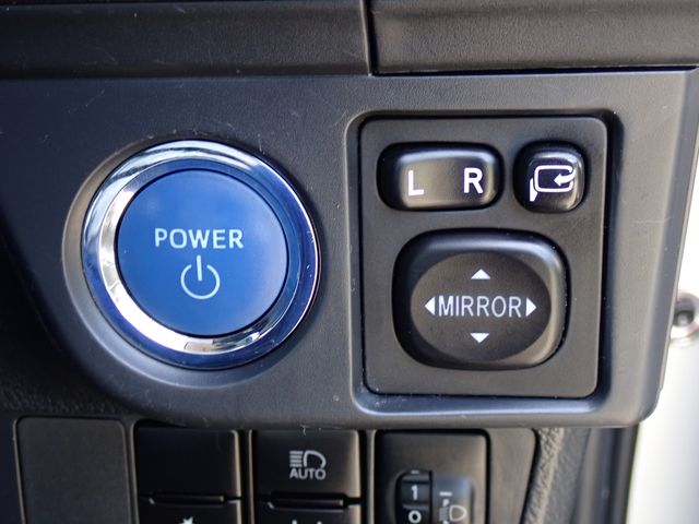 TOYOTA COROLLA AXIO HYBRID 2020