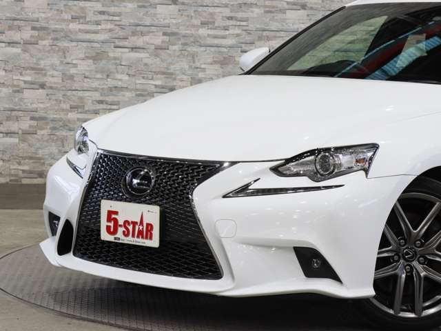TOYOTA LEXUS IS200t 2016