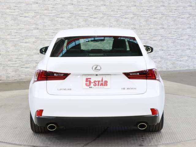 TOYOTA LEXUS IS200t 2016