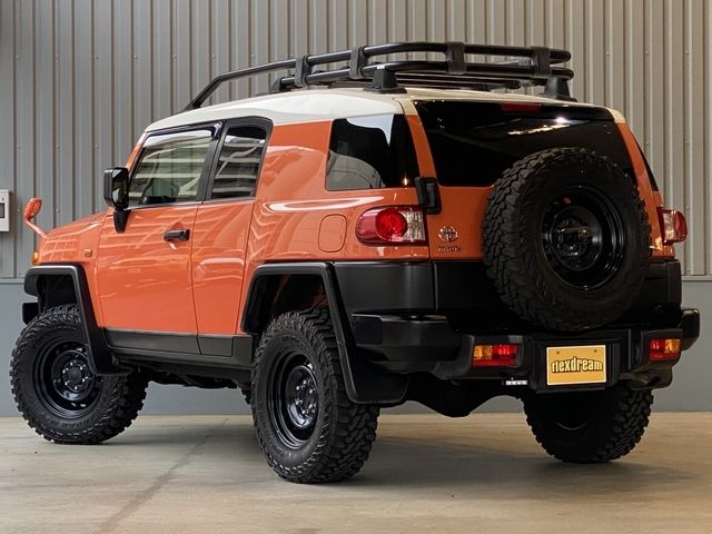 TOYOTA FJ CRUISER 4WD 2013