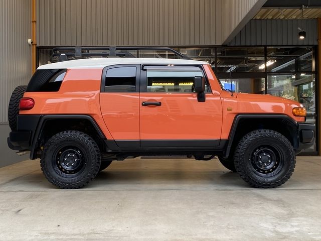 TOYOTA FJ CRUISER 4WD 2013