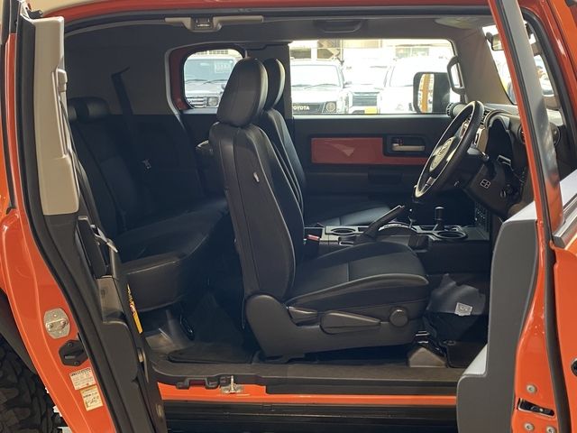 TOYOTA FJ CRUISER 4WD 2013