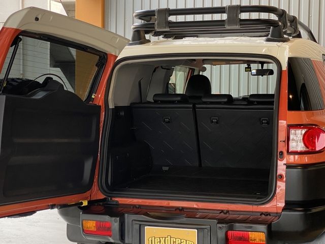 TOYOTA FJ CRUISER 4WD 2013