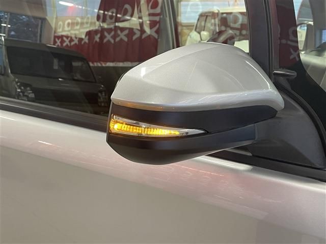 TOYOTA NOAH 4WD 2017