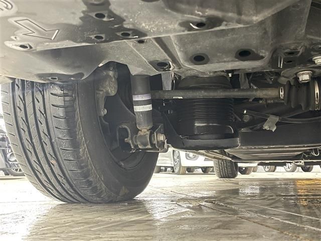 TOYOTA NOAH 4WD 2017