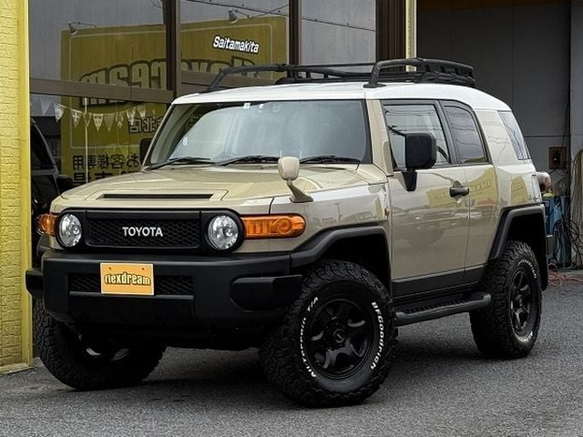 TOYOTA FJ CRUISER 4WD 2013