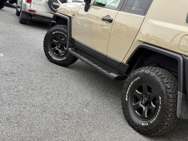 TOYOTA FJ CRUISER 4WD 2013