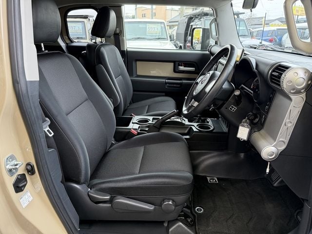 TOYOTA FJ CRUISER 4WD 2013