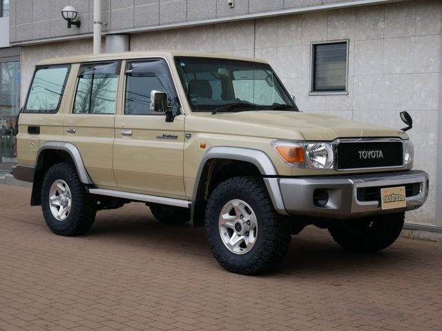 TOYOTA LANDCRUISER van 2015