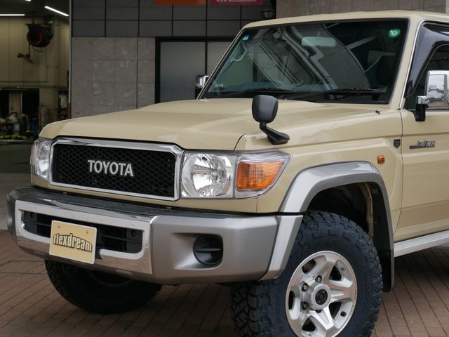 TOYOTA LANDCRUISER van 2015