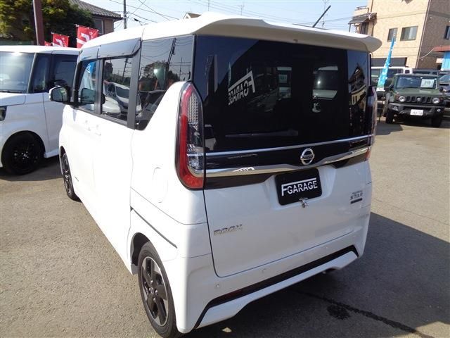 NISSAN ROOX 2023