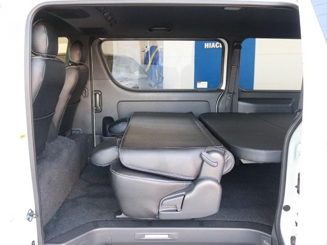 TOYOTA HIACE van 4WD 2021