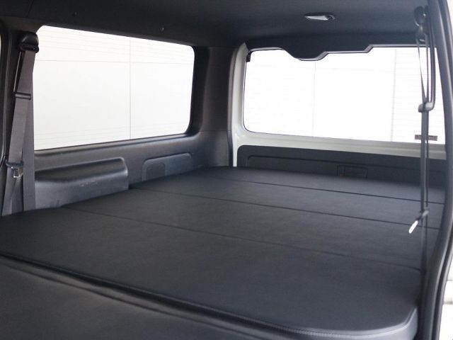 TOYOTA HIACE van 4WD 2021