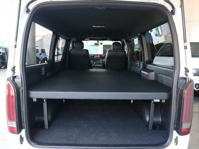 TOYOTA HIACE van 4WD 2021