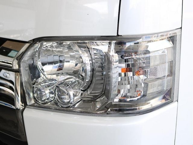 TOYOTA HIACE van 4WD 2021