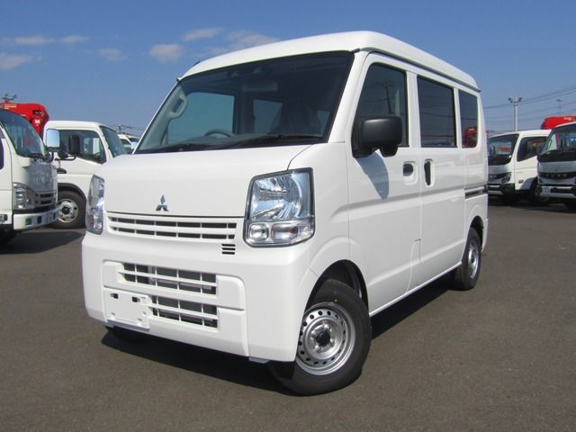 MITSUBISHI MINICAB van 2025