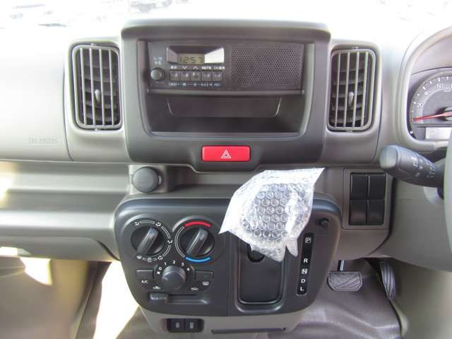 MITSUBISHI MINICAB van 2025