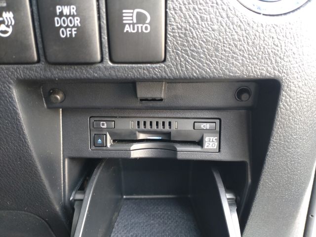 TOYOTA ALPHARD hybrid 4WD 2018