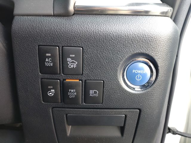 TOYOTA ALPHARD hybrid 4WD 2018