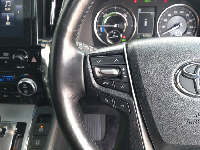 TOYOTA ALPHARD hybrid 4WD 2018