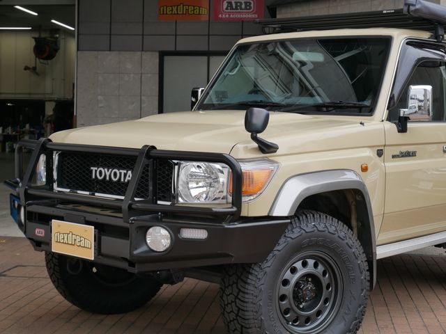 TOYOTA LANDCRUISER van 2015
