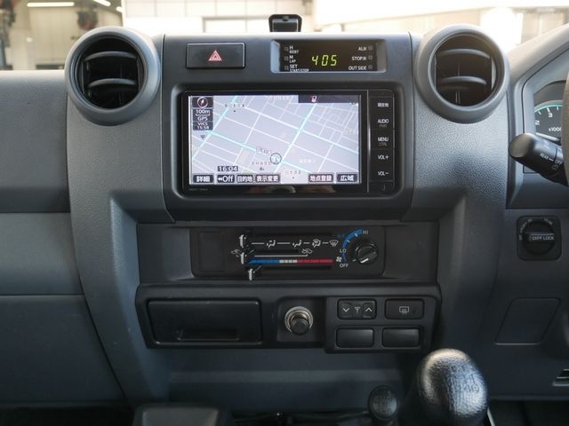 TOYOTA LANDCRUISER van 2015