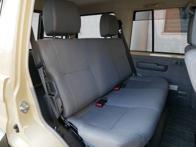 TOYOTA LANDCRUISER van 2015