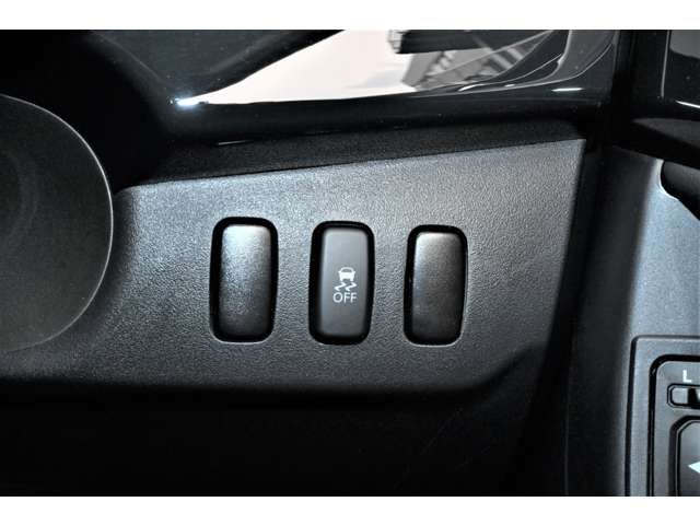 MITSUBISHI LANCER  4WD 2016