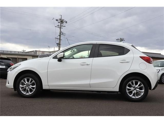 MAZDA DEMIO 4WD 2016