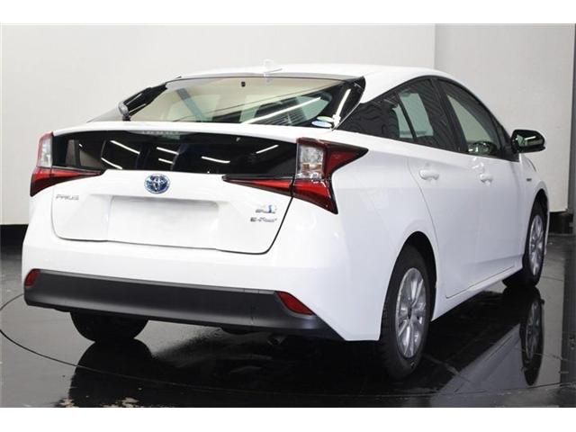 TOYOTA PRIUS 4WD 2020