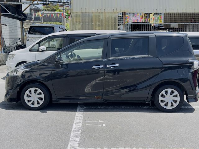 TOYOTA SIENTA 2016
