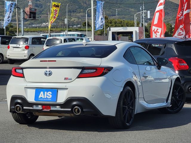 TOYOTA GR86 2024
