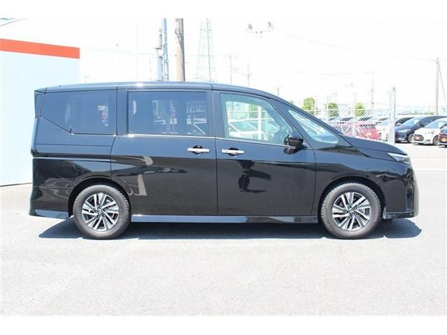 NISSAN SERENA  WG 2023