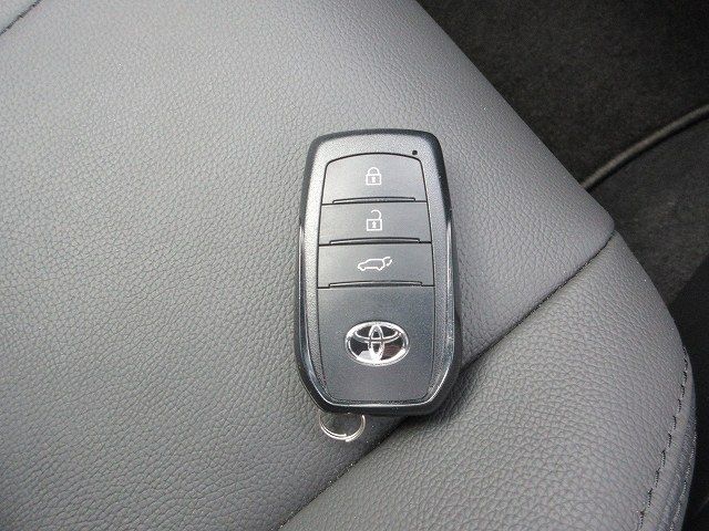 TOYOTA COROLLA CROSS HYBRID 1931