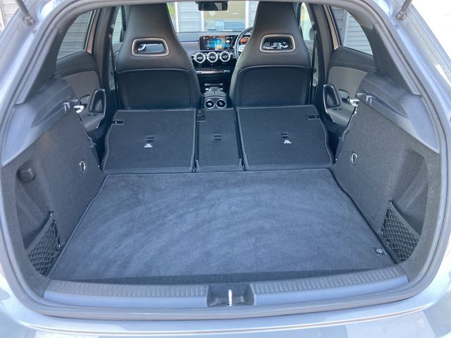 MERCEDES BENZ MERCEDES BENZ A class 2019