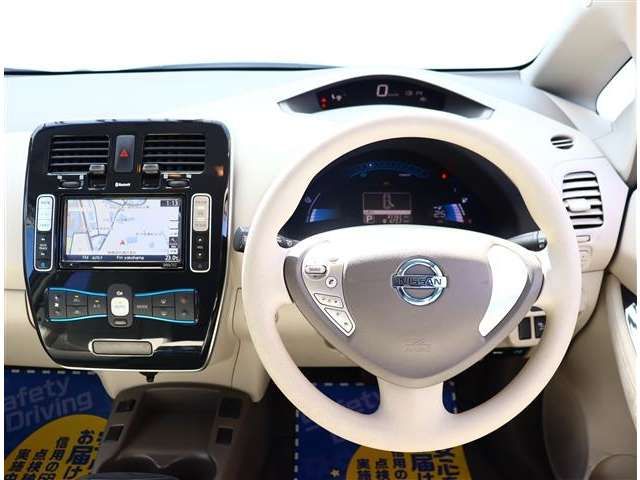 NISSAN LEAF 2011