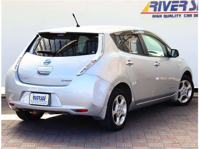 NISSAN LEAF 2011
